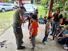 kids12_088.jpg