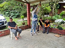 kids12_122.jpg