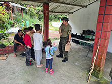 kids12_124.jpg